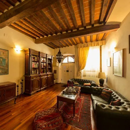 La Casa Del Viaggiatore Castiglion Fiorentino Exterior photo